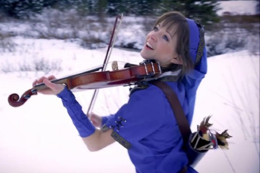 lindsey-stirling-lindsey-stirling-32932571-640-427